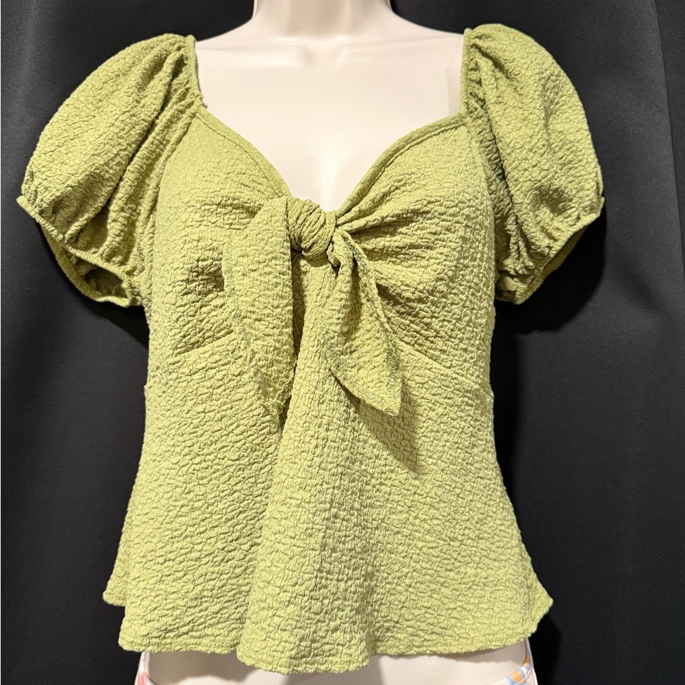 Women's Green Puff Sleeve Top